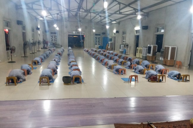 The 12th retreat “Practice as the Buddha's Teachings” at Dong Cao Pagoda